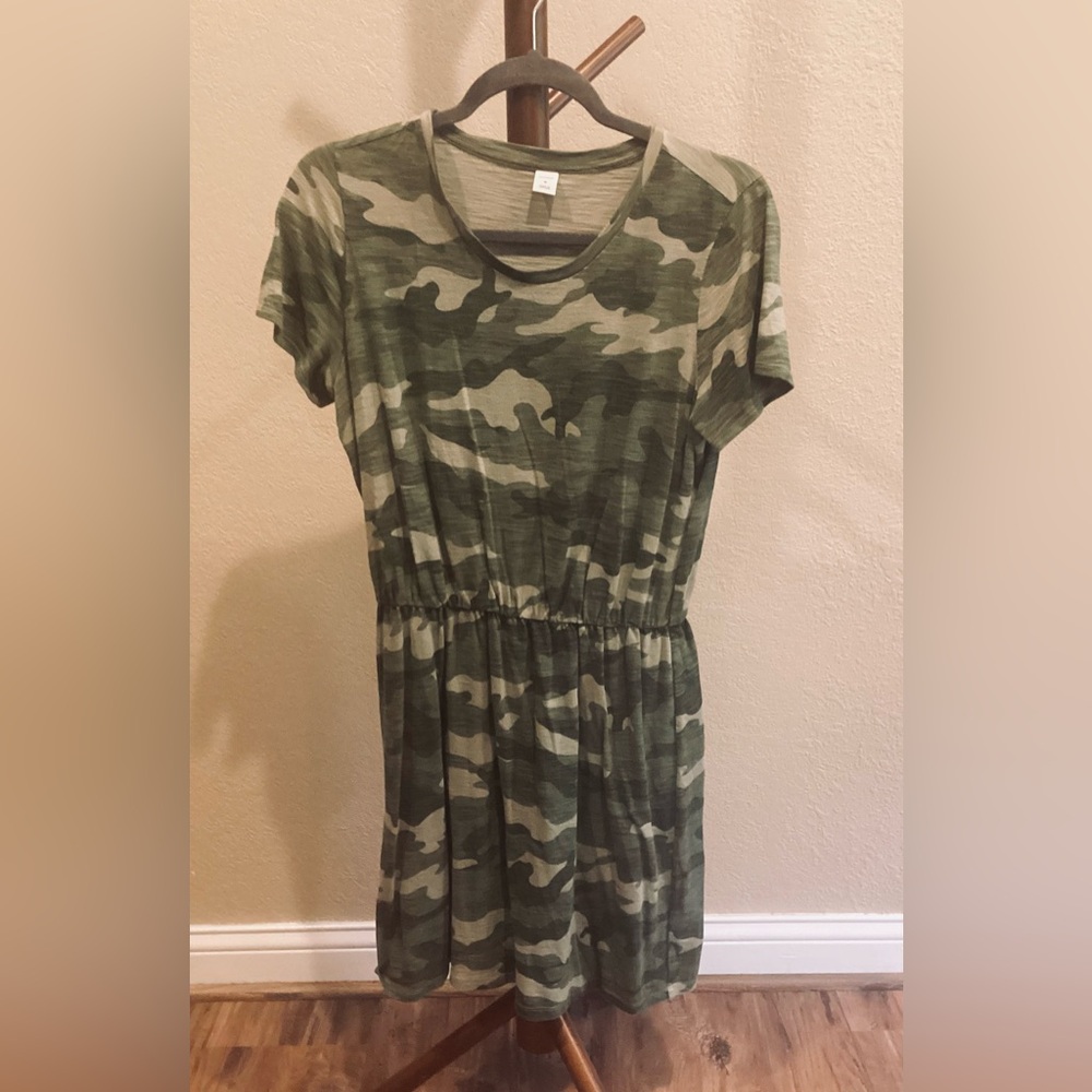 Old Navy Green T-Shirt Dress